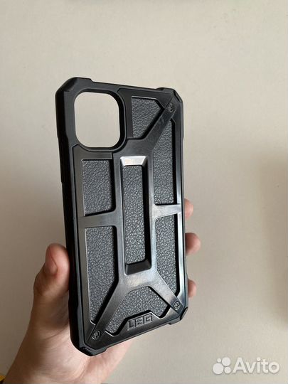 Чехол UAG Monarch для iPhone 11