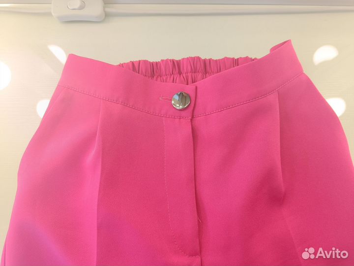 Костюм брючный розовый