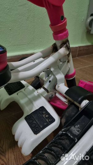 Снегокат с ручкой и колесами