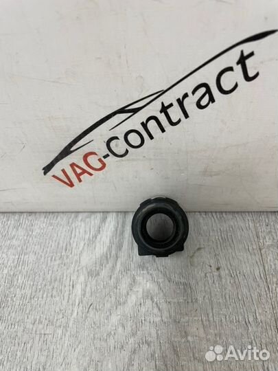 Фланец системы охлаждения Skoda Yeti 1.2 2013