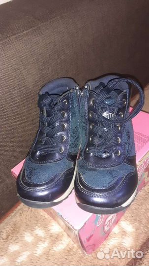 Ботинки для девочки