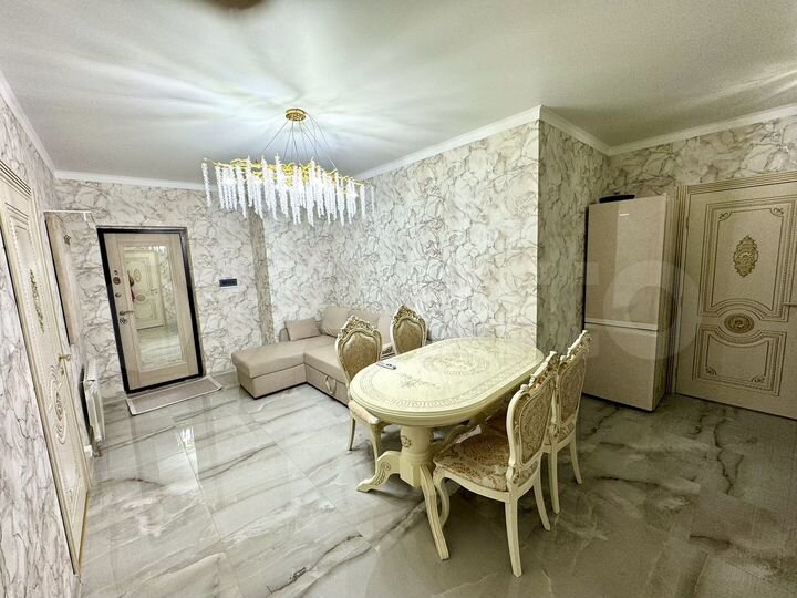 3-к. квартира, 90 м², 12/15 эт.