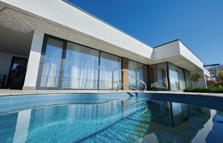 Дом 177 м² на участке 5 сот.