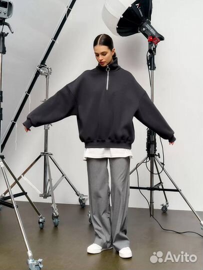 Свитшот оверсайз на молнии