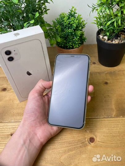 iPhone 11, 64 ГБ