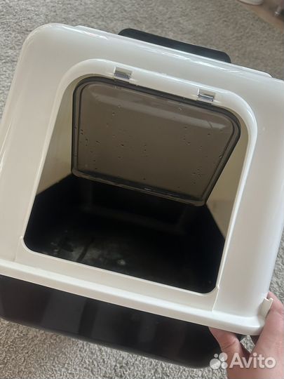 Закрытый туалет для кошек