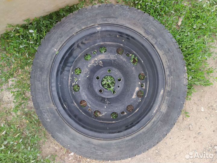 Штампованный диск R15