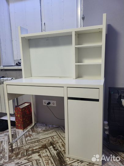 Письменный стол IKEA