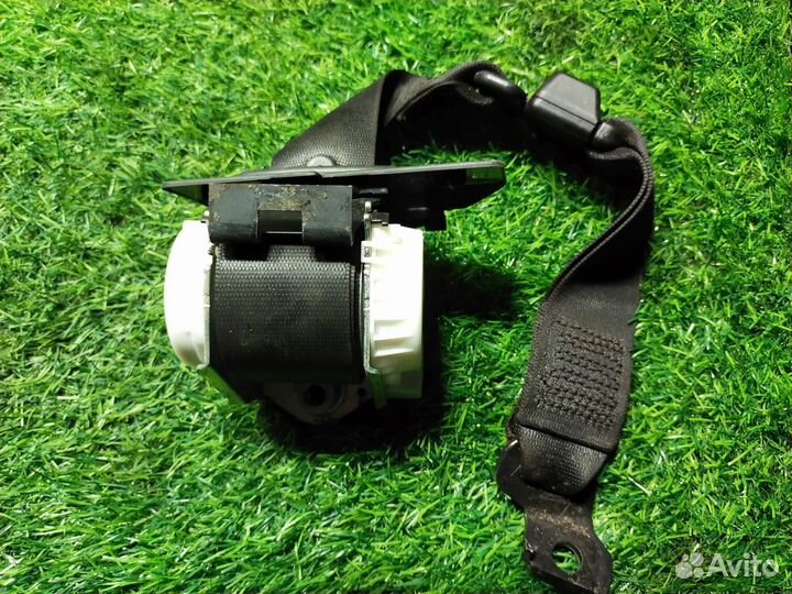 BMW ремень безопасности задний центральный