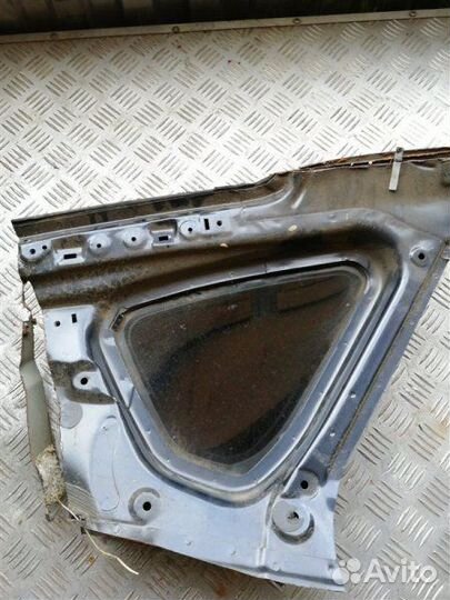 Стекло глухое заднее левое Infiniti M35 Y50 VQ35