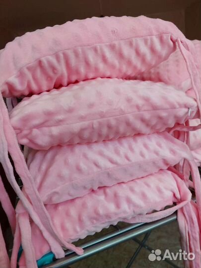 Бортики в кроватку