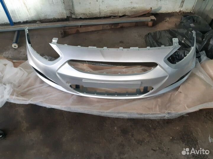 Бампер серебристый Hyundai Solaris 11-14