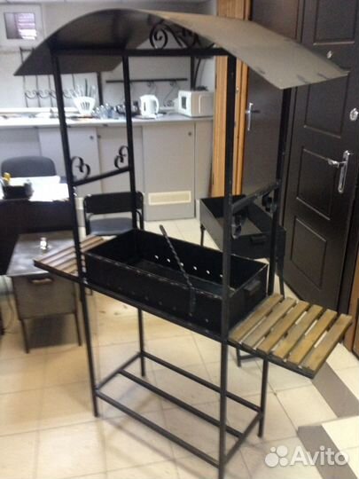 Мангал с крышей