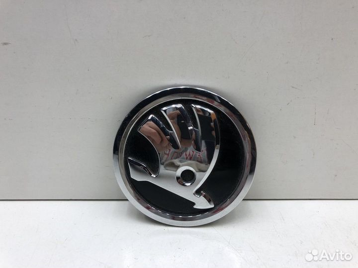 Эмблема на дверь багажника Skoda Kodiaq