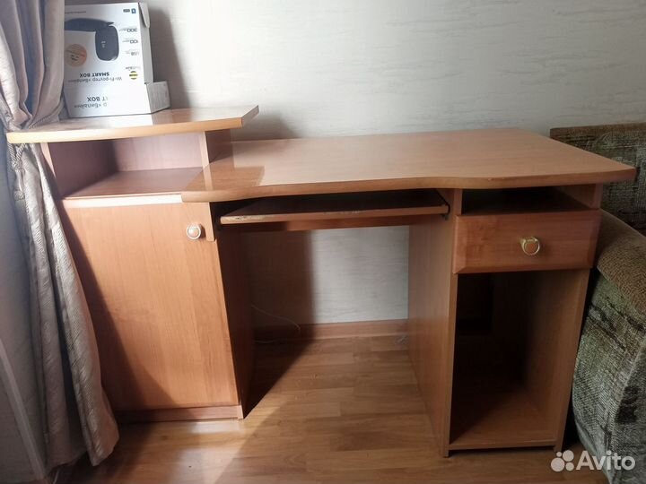 Компьютерный стол