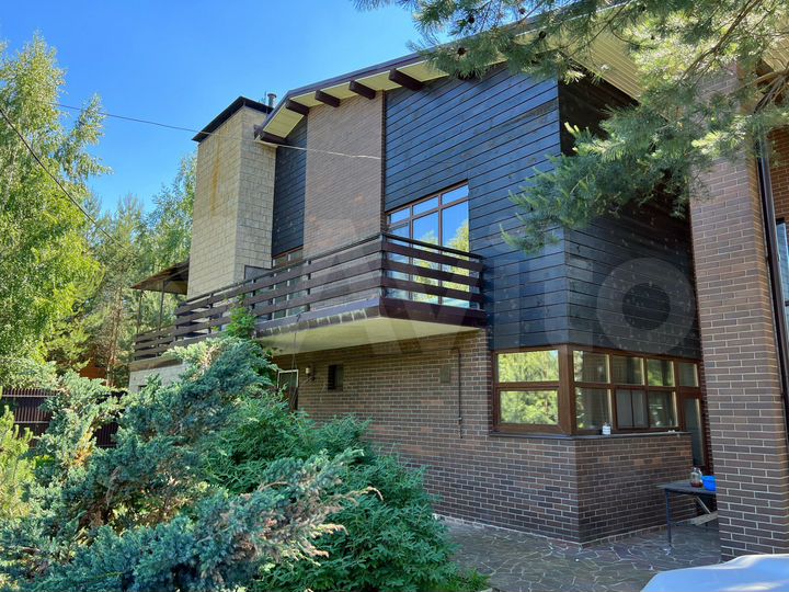 Коттедж 314 м² на участке 29,3 сот.