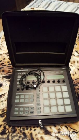 Machine mk1 controller + Audio 8 Dj (Native Instru