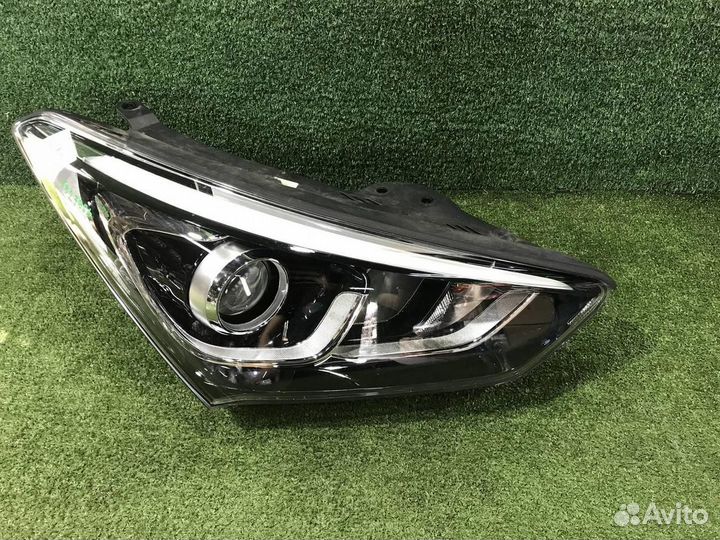 Фара правая Hyundai Santa Fe