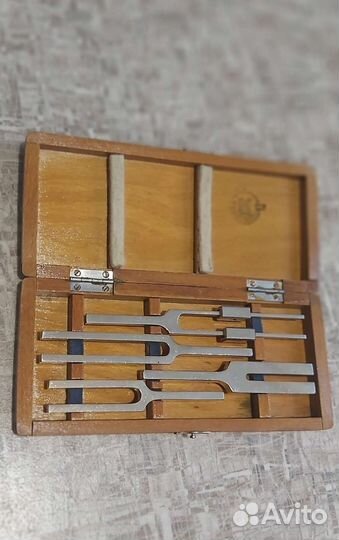 Набор камертонов