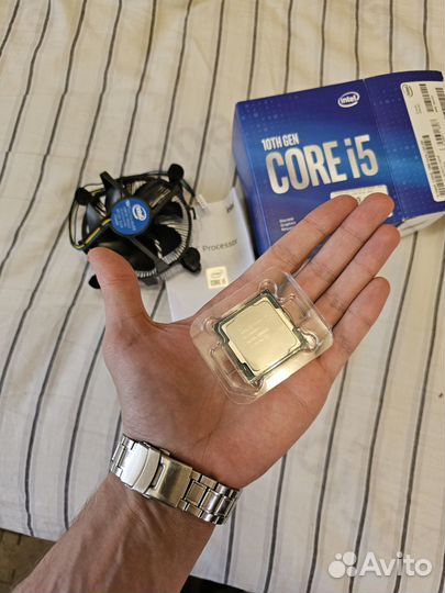 Intel Core i5-10400F box