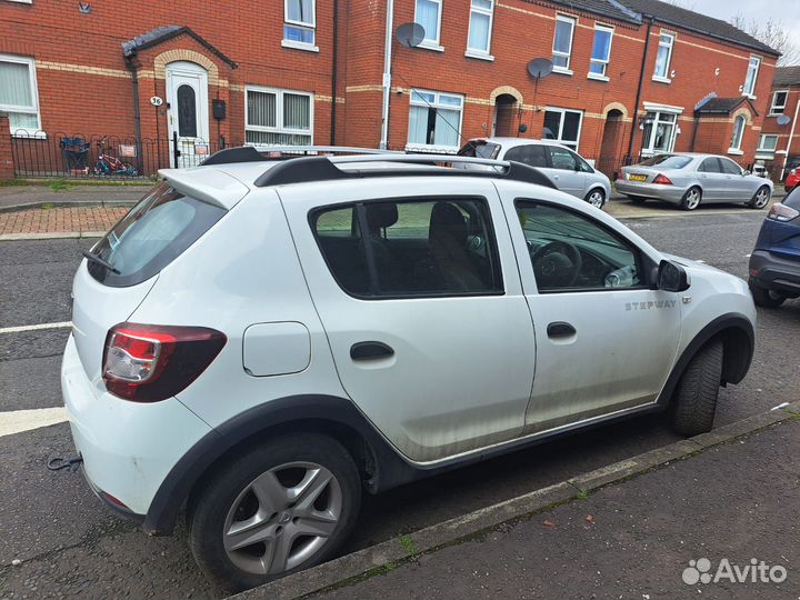 Фара Dacia Sandero (2012-2020)