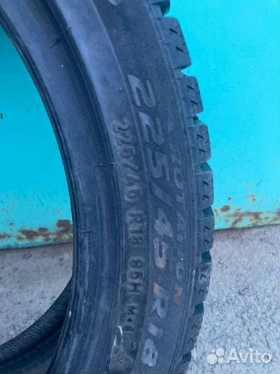 Pirelli Ice Zero 2 225/45 R18 95