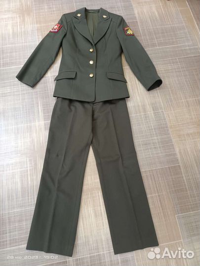 Военная форма женская