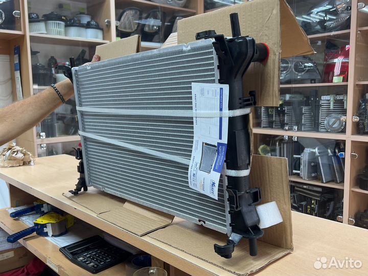 Радиатор охлаждения Форд Фокус / Ford Focus