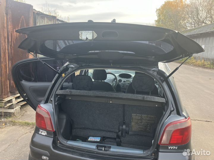 Toyota Yaris 1.3 МТ, 2001, 206 780 км