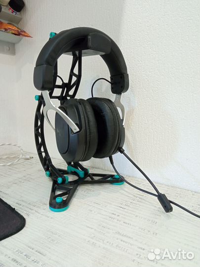 Стойка для игровой гарнитуры