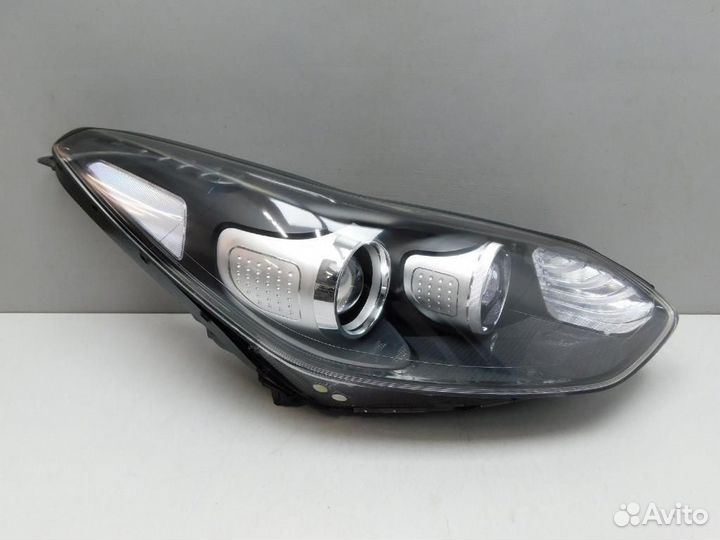 Фара правая Kia Sportage