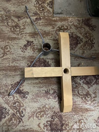 Подставка под елку