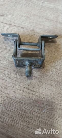 Петли багажника nissan juke f15 HR16DE