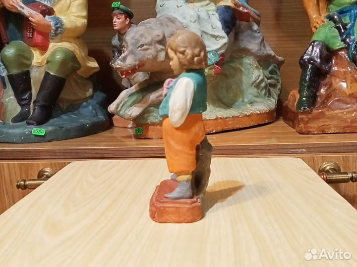 Гипсовая статуэтка СССР Мальчик с бантом