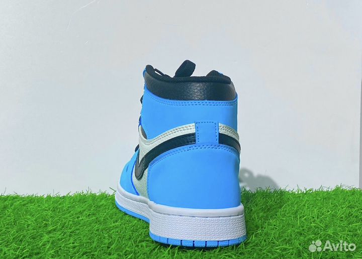 Кроссовки Nike Air Jordan 1 University Blue