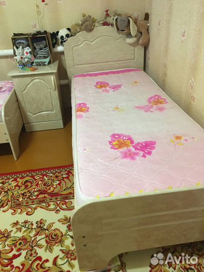 Спальный гарнитур б/у