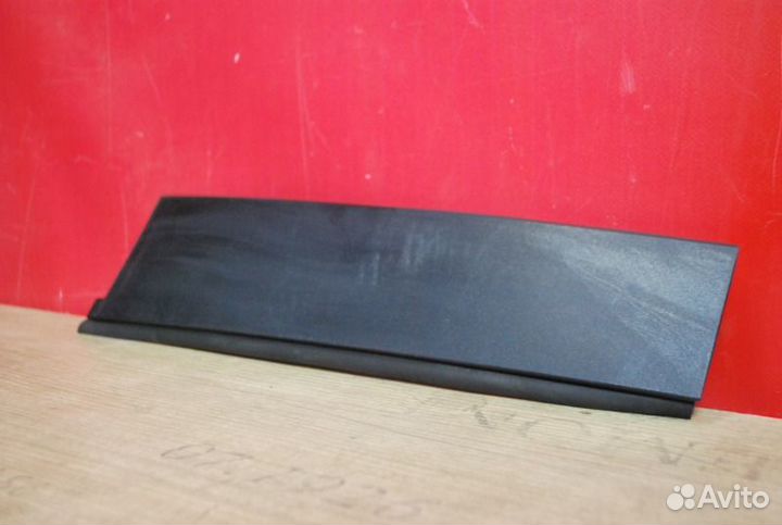 Молдинг двери задней правой задний правый