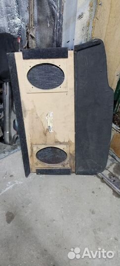 Полка на Лада Приора Ваз 2112 акустическая дерево