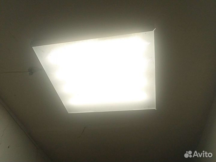 Светильник потолочный