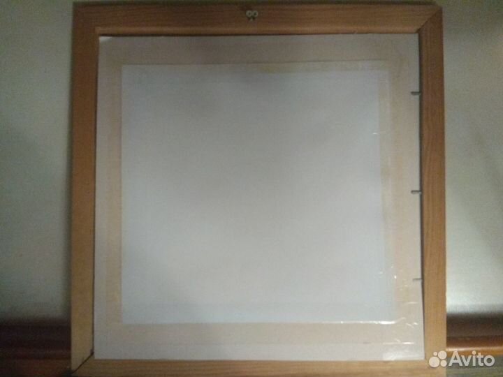 Картины в рамках