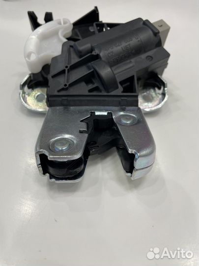 Замок крышки бакажника Audi/Volkswagen