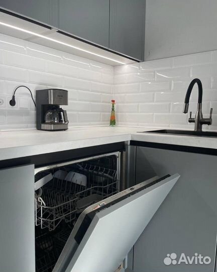 Кухонный гарнитур угловой