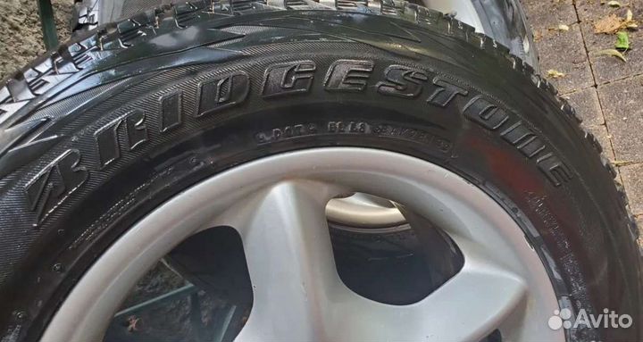 R17 Bridgestone Blizzak DM-V1 235/65, PCD 5x108 DIA 12