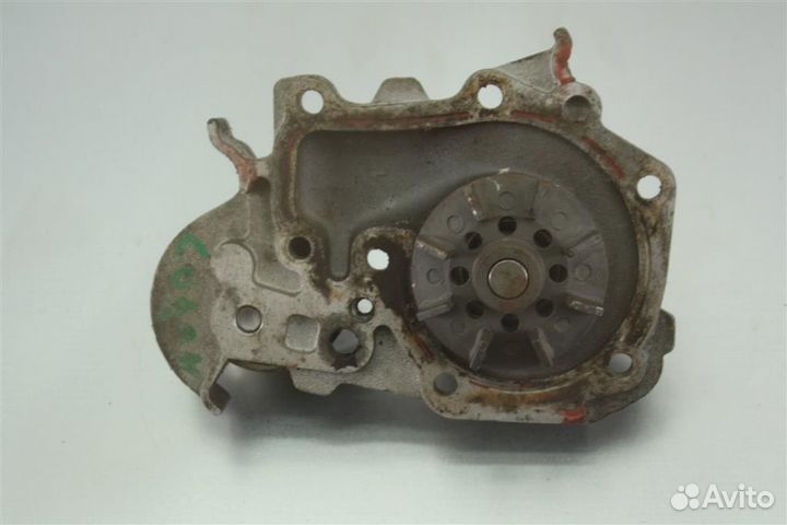 Насос водяной (помпа) Renault Logan 2