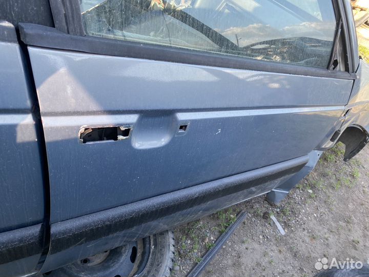 Правая дверь Volkswagen Passat B3