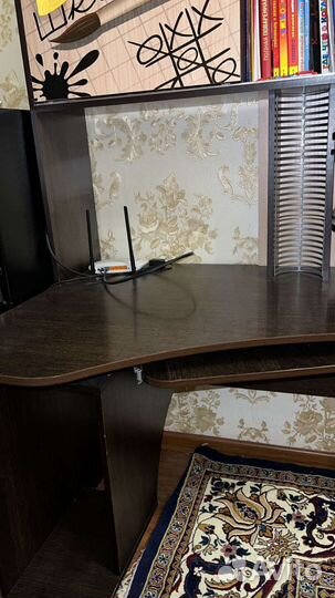 Стол компьютерный