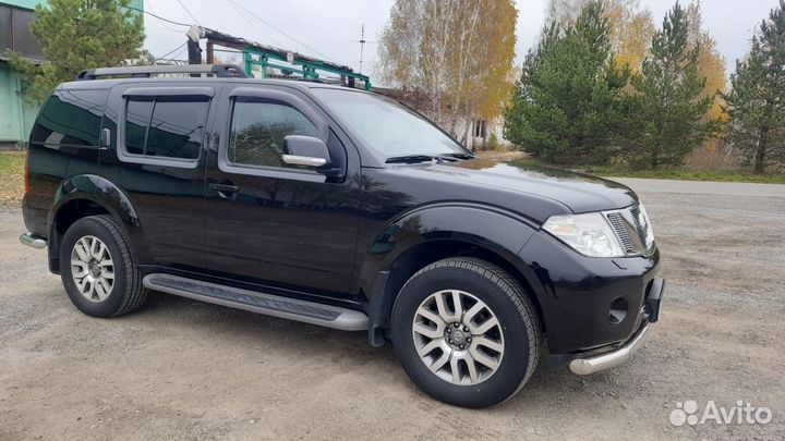 Nissan Pathfinder 2.5 AT, 2011, 220 000 км