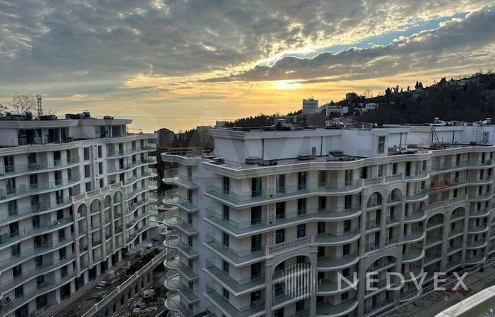 3-к. квартира, 83 м², 3/9 эт.