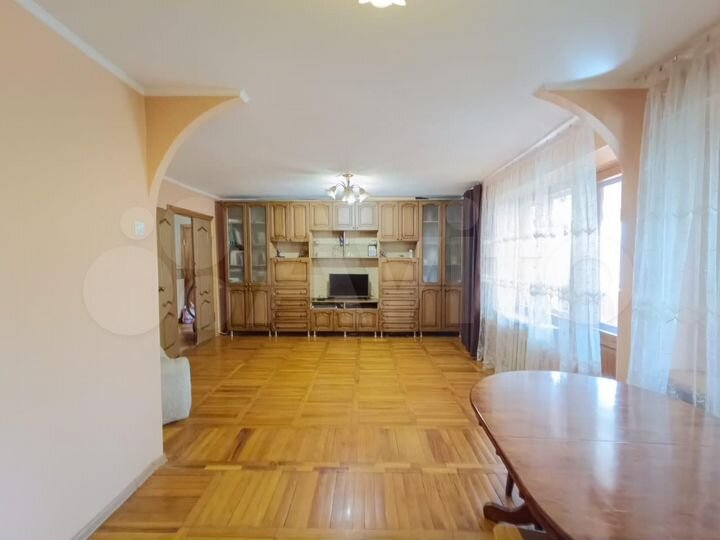 3-к. квартира, 88 м², 3/9 эт.