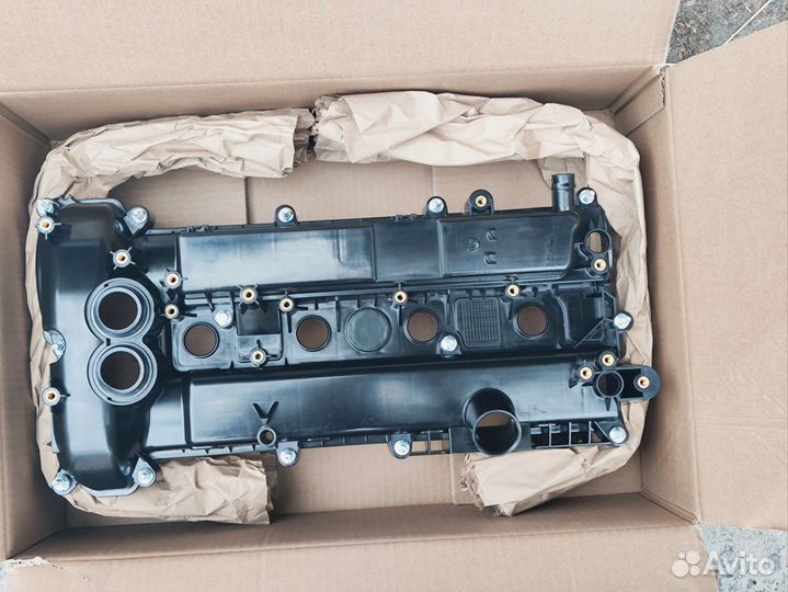 Клапанная крышка Land Rover Freelander 2 ecoboost